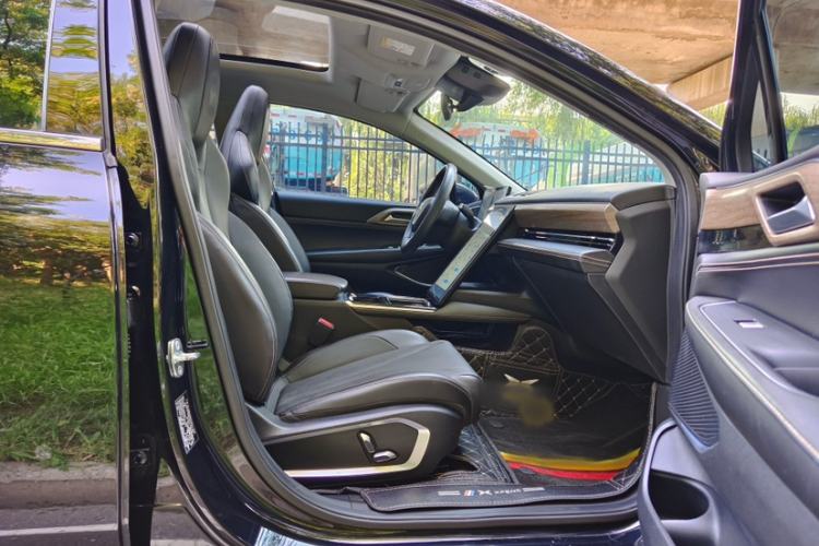 Used XPeng P5 2022 550E Right Front Seat