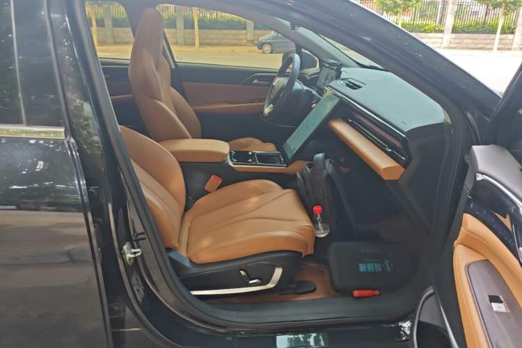 Used XPeng P5 2022 550E Right Front Seat