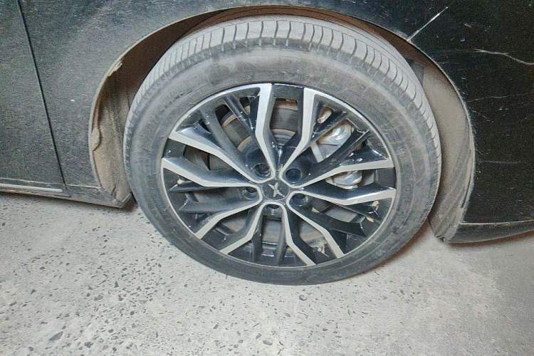 Used XPeng P5 2022 550E Right Front Wheel Hub