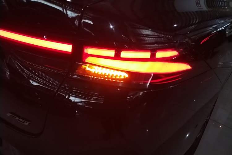 Used XPeng P5 2022 550E Right Rear Taillight