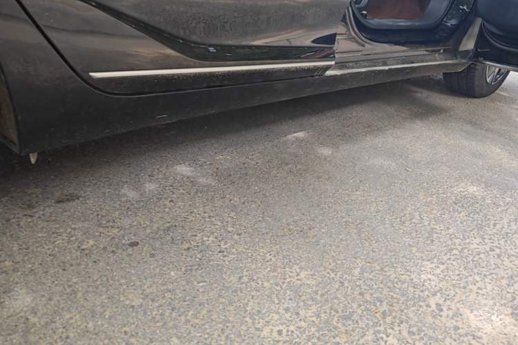 Used XPeng P5 2022 550E Right Side Sill