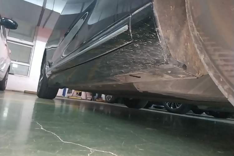 Used XPeng P5 2022 550E Right Side Sill