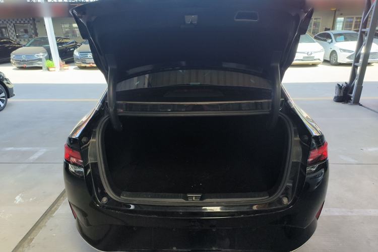 Used XPeng P5 2022 460E+ Trunk