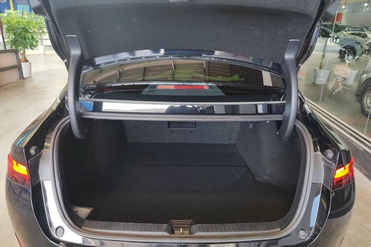 Used XPeng P5 2022 460E+ Trunk