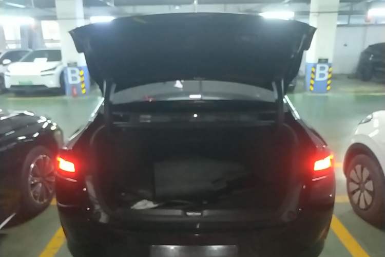 Used XPeng P5 2022 550E Trunk