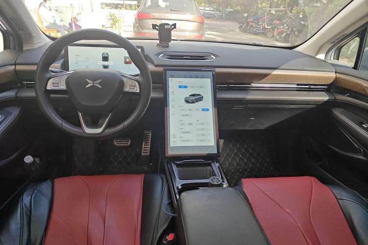 Used XPeng P5 2022 550E Center Console