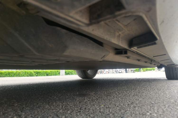 Used XPeng P5 2022 550P Chassis Front Left