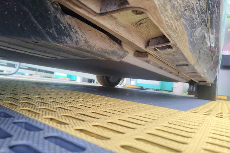 Used XPeng P5 2022 460E+ Chassis Front Left