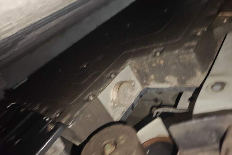 Used XPeng P5 2022 600P Chassis Rear Left