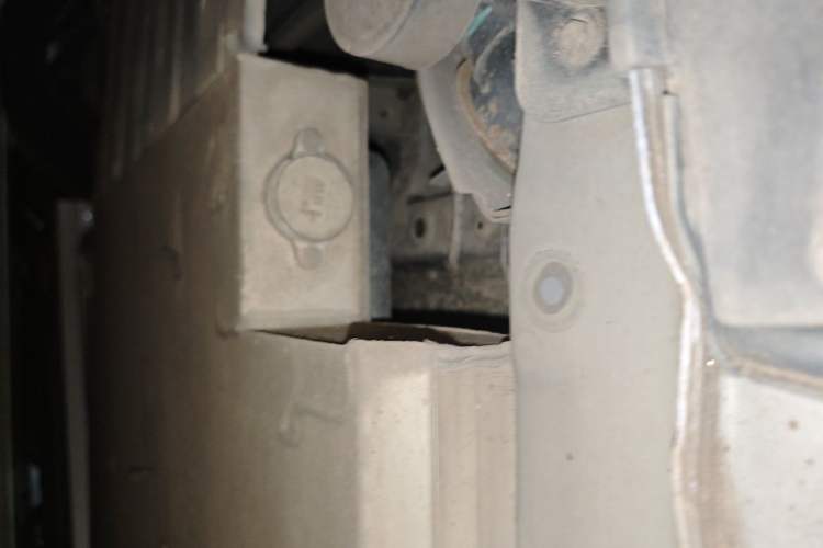 Used XPeng P5 2022 550P Chassis Rear Right