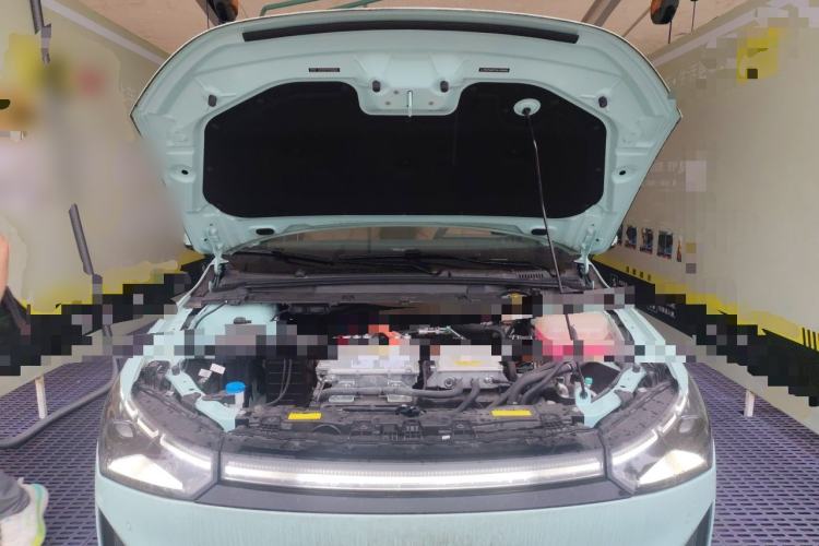 Used XPeng P5 2022 460E+ Engine Bay