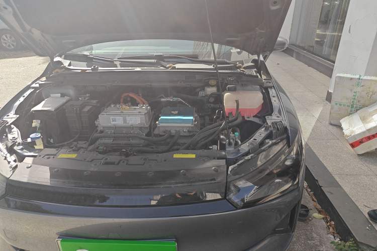 Used XPeng P5 2022 550E Engine Bay Left