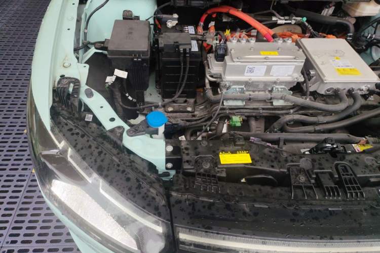 Used XPeng P5 2022 460E+ Engine Bay Right