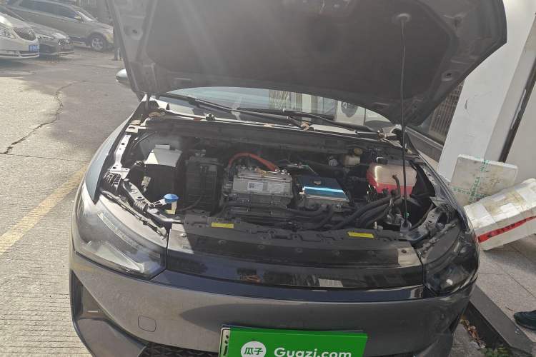 Used XPeng P5 2022 550E Engine Bay Right