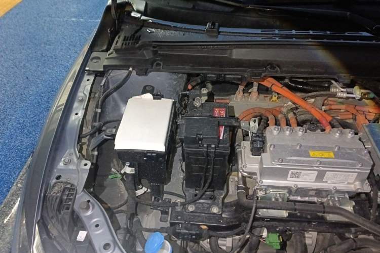 Used XPeng P5 2022 550P Engine Bay Right