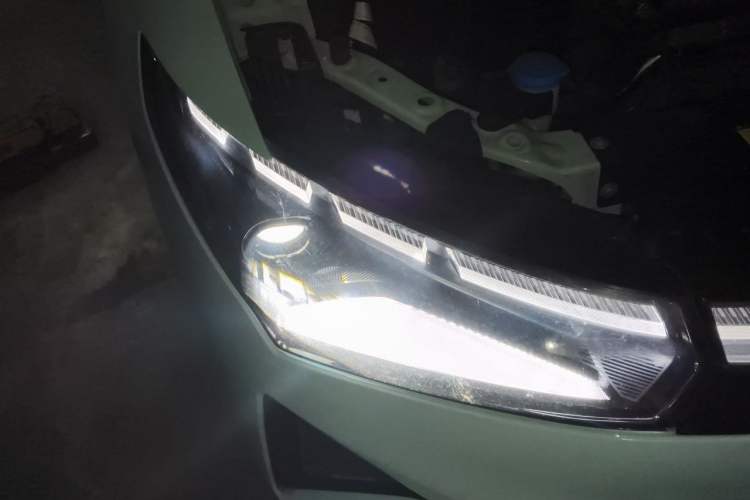 Used XPeng P5 2022 460P Exterior 6