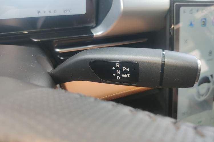 Used XPeng P5 2022 550E Gear Lever