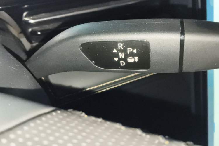 Used XPeng P5 2022 460P Gear Lever