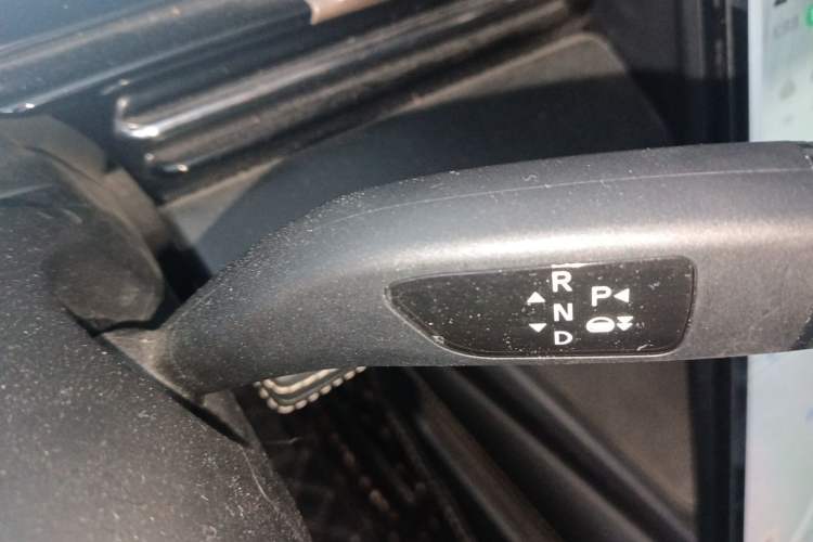 Used XPeng P5 2022 550P Gear Lever
