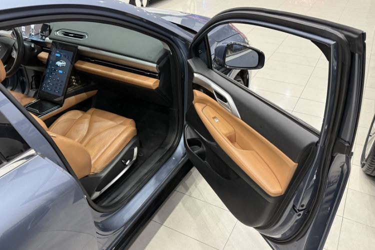 Used XPeng P5 2022 550E Interior 8