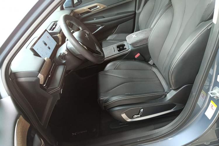 Used XPeng P5 2022 550E Left Front Seat