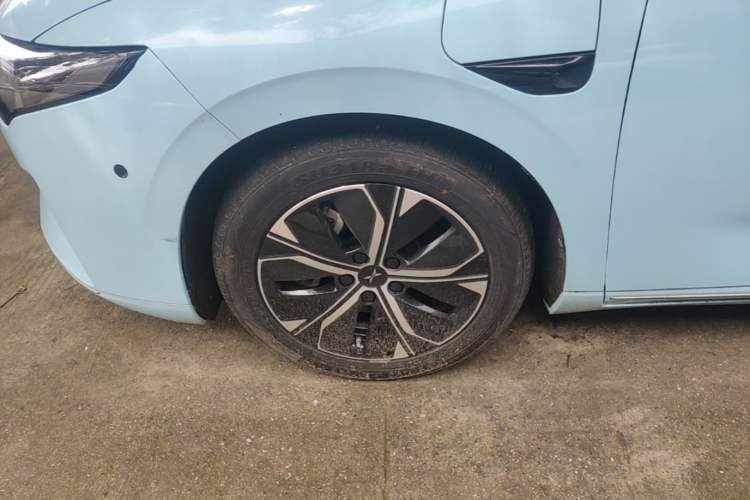 Used XPeng P5 2022 550E Left Front Wheel Hub