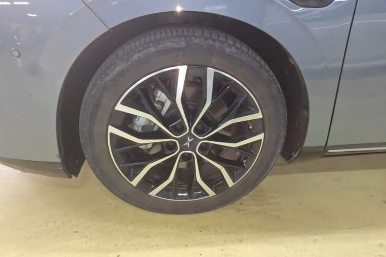 Used XPeng P5 2022 460E+ Left Front Wheel Hub
