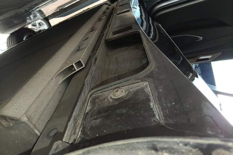 Used XPeng P5 2022 550E Left Side Sill