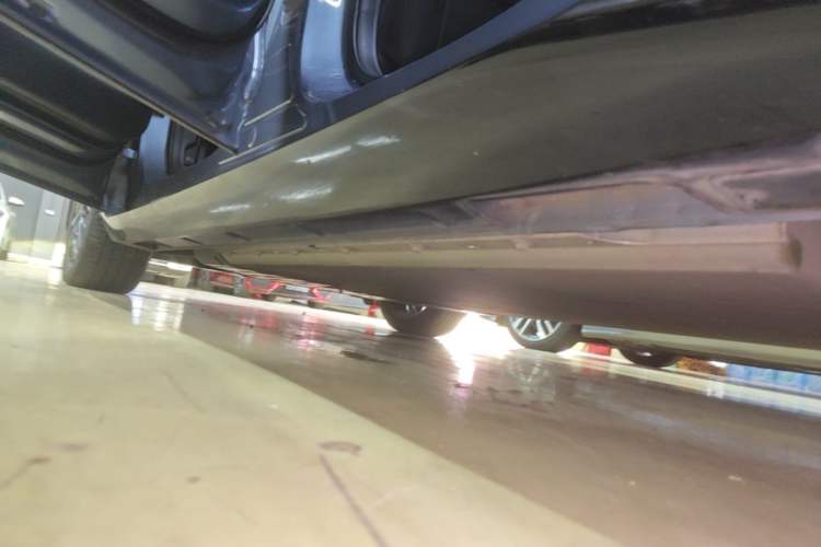 Used XPeng P5 2022 460E+ Left Side Sill