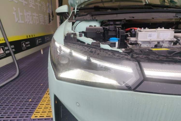 Used XPeng P5 2022 460E+ Right Front Headlight