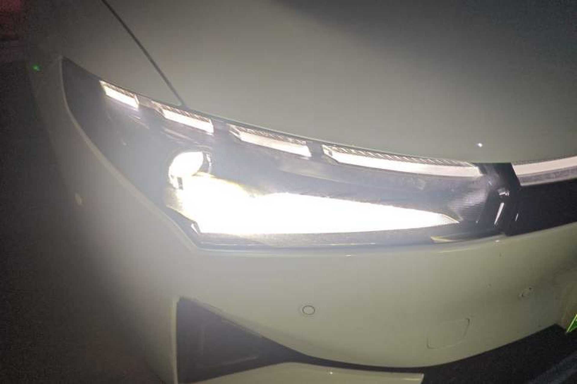 Used XPeng P5 2022 550E Right Front Headlight