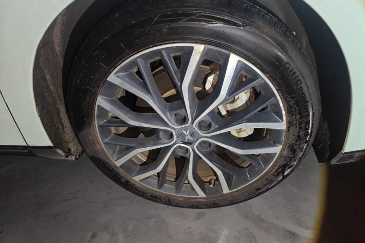 Used XPeng P5 2022 600P Right Front Wheel Hub
