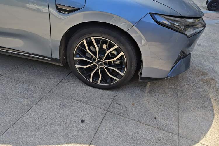 Used XPeng P5 2022 460E+ Right Front Wheel Hub