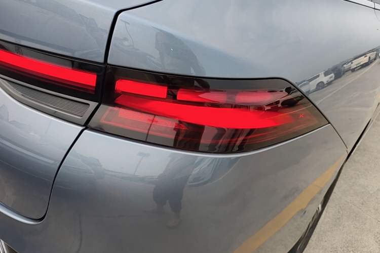 Used XPeng P5 2022 510E Right Rear Taillight