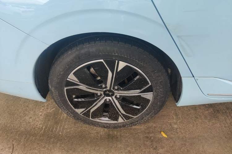Used XPeng P5 2022 550E Right Rear Wheel Hub