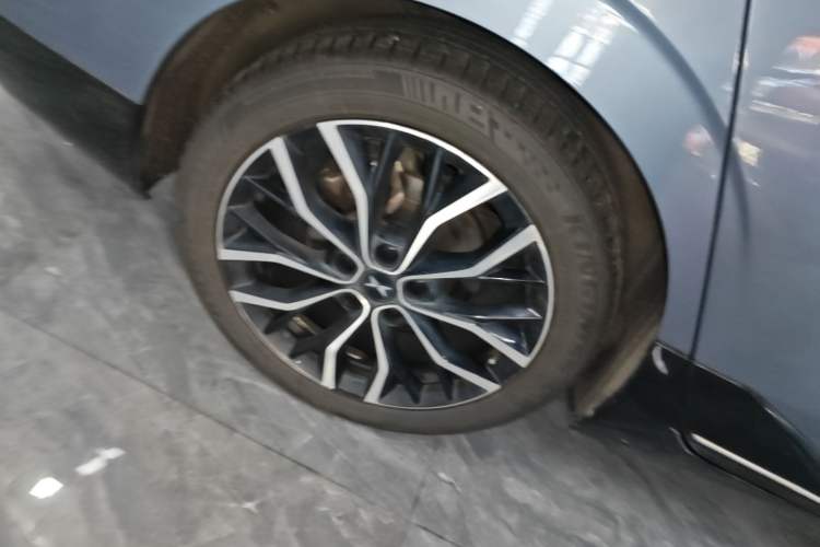 Used XPeng P5 2022 460E+ Right Rear Wheel Hub