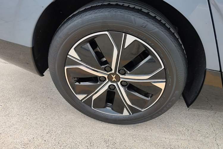 Used XPeng P5 2022 510E Right Rear Wheel Hub