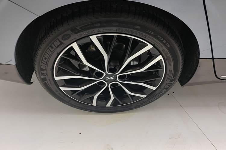 Used XPeng P5 2022 460E+ Right Rear Wheel Hub