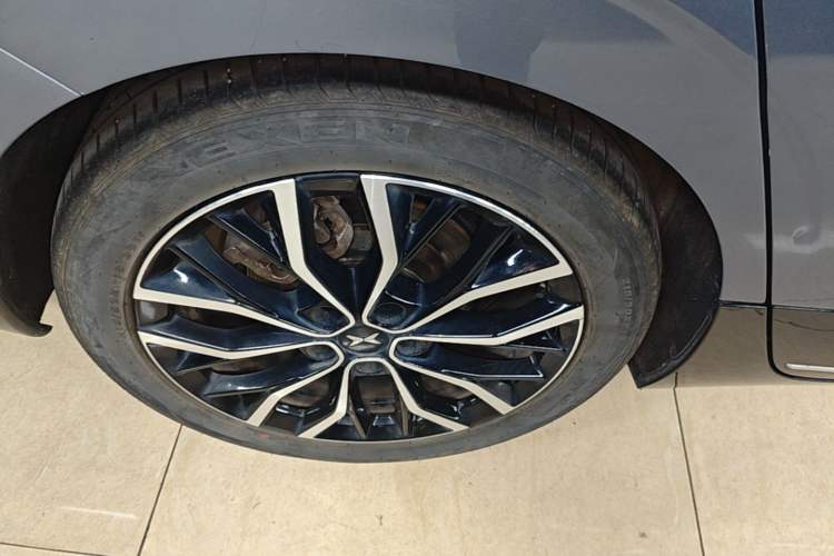 Used XPeng P5 2022 460E+ Right Rear Wheel Hub