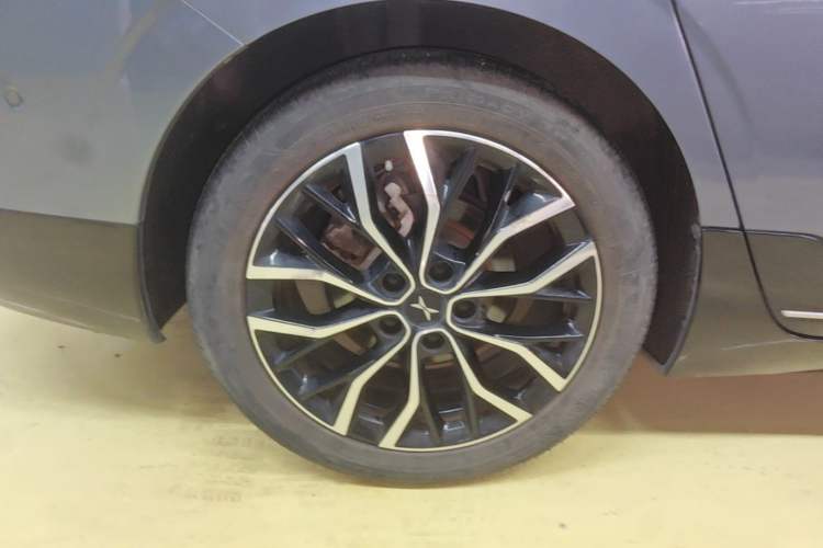 Used XPeng P5 2022 460E+ Right Rear Wheel Hub