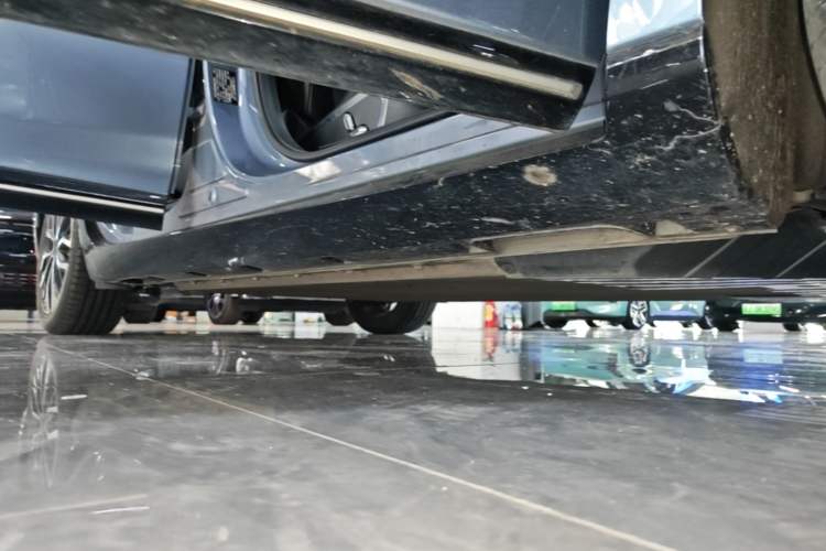 Used XPeng P5 2022 460E+ Right Side Sill