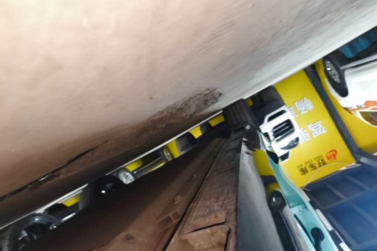 Used XPeng P5 2022 550E Right Side Sill