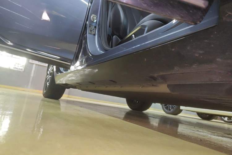 Used XPeng P5 2022 460E+ Right Side Sill