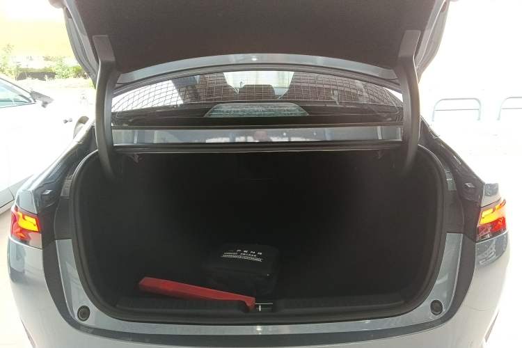 Used XPeng P5 2022 550E Trunk