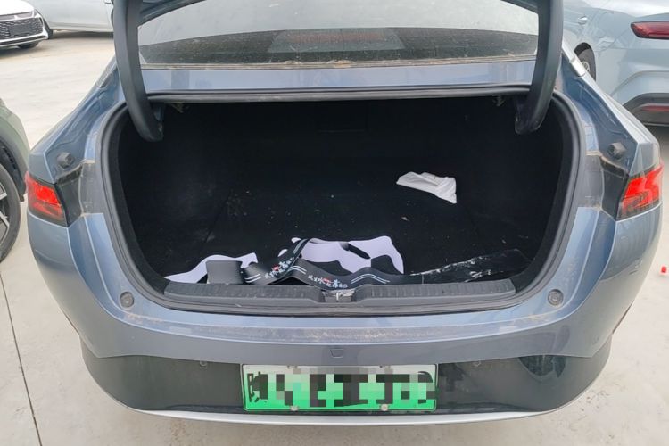 Used XPeng P5 2022 460E+ Trunk