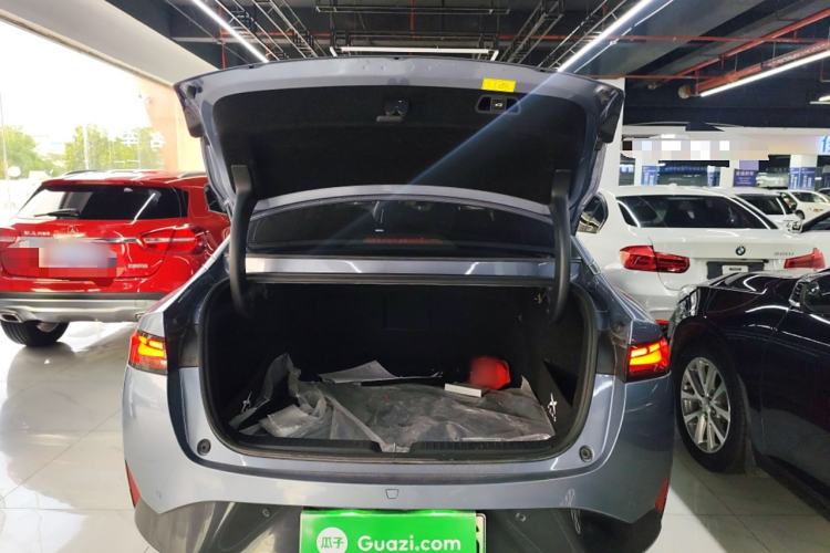 Used XPeng P5 2022 460P Trunk