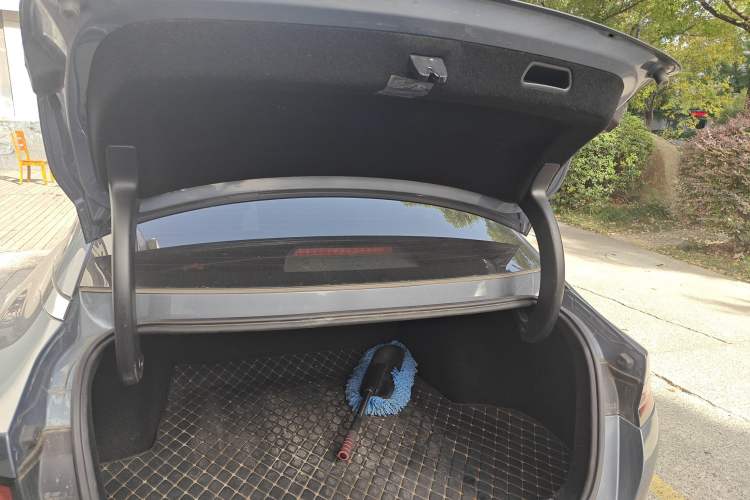 Used XPeng P5 2022 550E Trunk