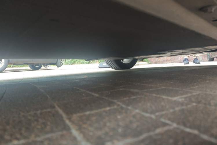 Used XPeng P5 2022 460E Chassis Front Left