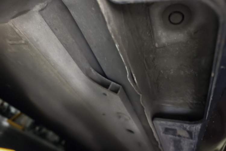 Used XPeng P5 2022 550E Chassis Rear Right