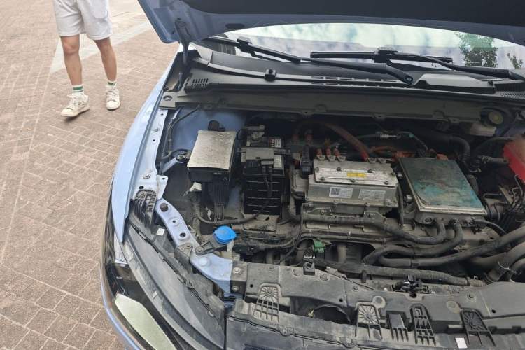 Used XPeng P5 2022 460E Engine Bay Right